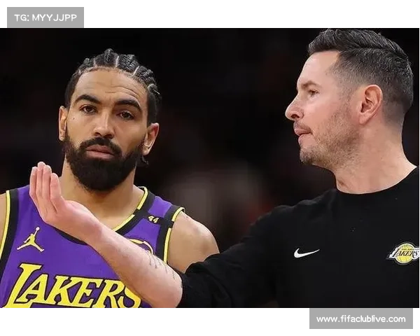 湖人适应没有老詹的比赛节奏 雷迪克是否做好输球背锅准备