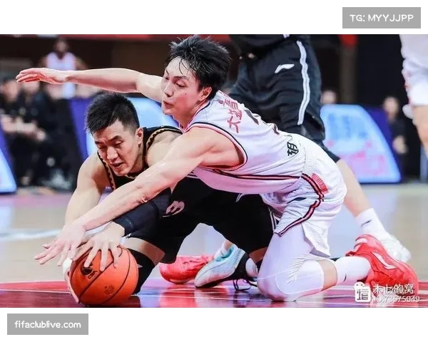 勇士伤病潮下韧性 核心缺阵仍能战胜强敌展现冠军底蕴